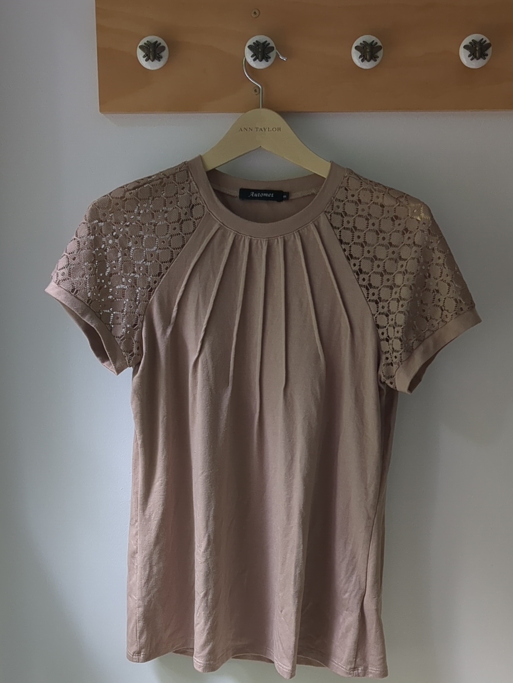 Light Brown Lace-knit Sleeve Women's Top Size Small